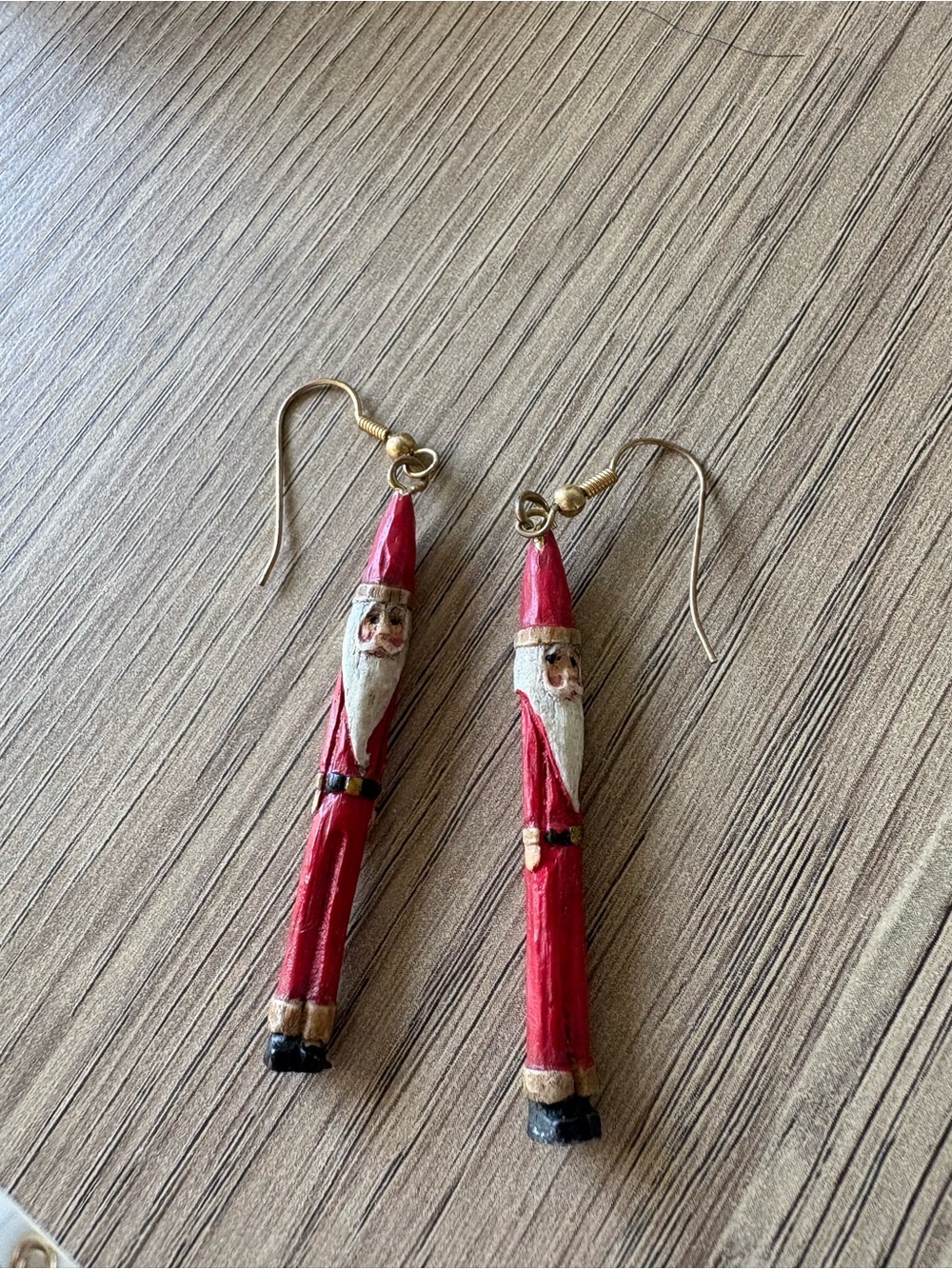 Vintage Handcarved Santa Dangle Earrings - Red & White